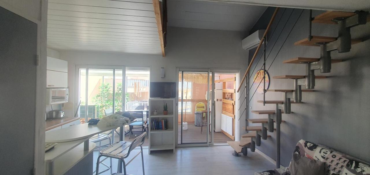 Joli Et Spacieux Studio Avec Garage Au Bord De Mer Fréjus 外观 照片