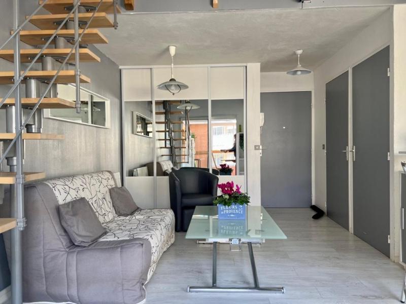 Joli Et Spacieux Studio Avec Garage Au Bord De Mer Fréjus 外观 照片